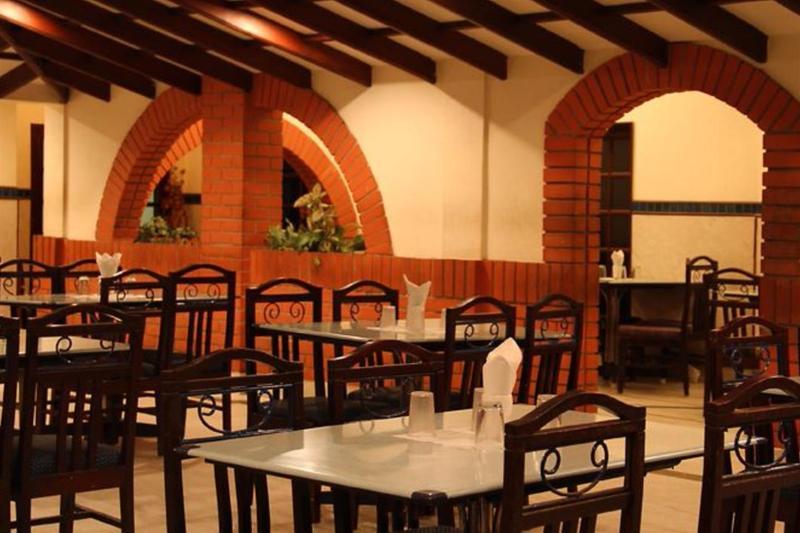 Hotel Ram International Пондичерри Экстерьер фото