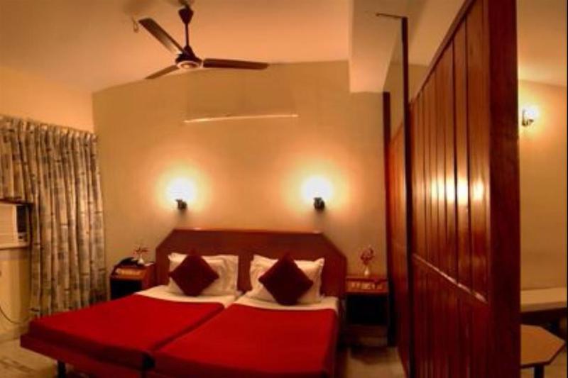 Hotel Ram International Пондичерри Экстерьер фото